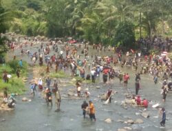 Keseruan Festival 7 Sungai ke -8 di Tanjungsiang, Kang Jimat Ngecrik & Ngagogo Ikan Bareng Warga Cibuluh