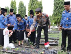 Menyambut HUT Korpri Ke-52, PNS Di Lingkungan Polda Sumsel Ziarah dan Tabur Bunga Ke-TMP