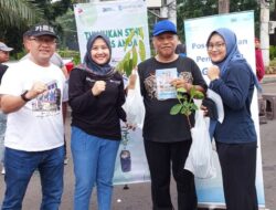 Jasa Raharja DKI Jakarta Bagi Bibit Pohon untuk yang Lunas Pajak Kendaraan Bermotor Tahunan.