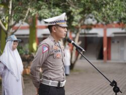 Jadi Pembina Upacara di SMK Negeri 3, Polantas Lhokseumawe Sosialisasi Kenakalan Remaja.