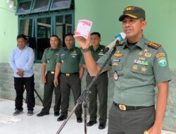 Kodim 0103/Aceh Utara Bagikan Buku Saku Netralitas TNI.