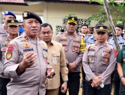 Wakapolres Lhokseumawe Dampingi Satgas PPNL dan IOM di Lokasi Penampungan Pengungsi Rohingya.