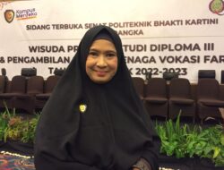 Politeknik Bhakti Kartini Gelar Wisuda Program Studi Diploma III dan Pengambilan Sumpah Tenaga Vokasi Farmasi.