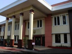 Bupati Pantau Kasus pembacokkan Kepala Desa Balung Anyar