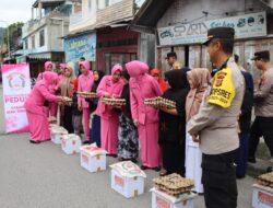 Jumat Barokah Polres Aceh Tengah Salurkan 20 Paket Sembako, Kapolres : Semoga Dapat Membantu Warga Kurang Mampu