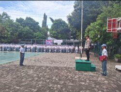 Kegiatan Pembinaan Upacara dan Himbauan Kamtibmas di SMA Negeri 4 Kabupaten Tangerang Oleh Wakapolsek Cikupa Polresta Tangerang