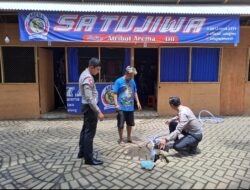 Tindaklanjuti Jumat Curhat, Polres Malang Salurkan Bantuan Pompa Air untuk Pedagang di Stadion Kanjuruhan