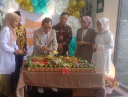 H.Mukhlis,A.md takabeya hadiri acara milad ke -3 bank Syariah bireuen