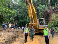 Jalur Liwa-Krui Kembali Longsor, Sat Lantas Polres Lampung Barat Himbau Pengguna Jalan Berhati-Hati