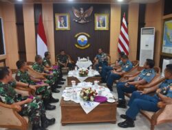 Pangkoarmada II Terima Kunjungan Kerja Komandan Pasmar II
