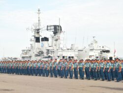 Tanamkan Semangat Perjuangan, Prajurit Satkor Koarmada II Laksanakan Upacara Bendera
