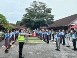 Police Goes To School” Safety Riding Sat Lantas Polres Karangasem Menyasar Anak Sekolah