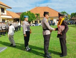 Apel Jam Pimpinan Kapolres Buleleng Pimpin Upacara Kenaikan Pangkat Pengabdian, di Rangkaikan Penandatanganan Fakta Integritas Bhabinkamtibmas dan Pelepasan Purna Bhakti