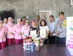 Kapolda Bali bersama Ibu Laksanakan Anjangsana, Salah Satu Wujud Kepedulian Kepada Anggota