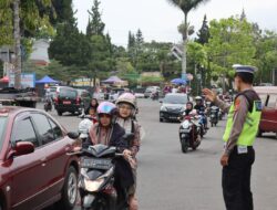 Wujudkan Kamseltibcarlantas, Polres Aceh Tengah Lakukan Pengamanan Dan Pengaturan Jelang Berbuka Puasa