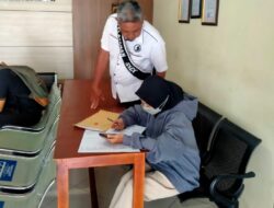 Personil Sat Intelkam Polres Karangasem Berikan Pelayanan dalam Pembuatan SKCK