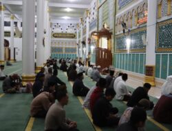 Shalat Subuh Berjamaah Bersama Warga Takengon, Kapolres Sampaikan Himbauan Kamtibmas