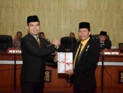 Dihadapan Anggota Dewan, Pj. Sekda Khairmansyah, S.IP.,M.Sc Sampaikan Raport Terindah Kabupaten Bener Meriah.