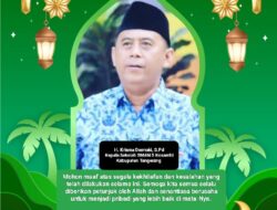 H.Krisma Dermaki S.Pd Kepala Sekolah SMAN 5 Kosambi Kabupaten Tangerang mengucapkan selamat Hari Raya Idul Fitri 1445 H