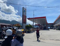 Jaga Kamtibmas Hari Ke-3 Lebaran, Sat Samapta Polres Aceh Tengah laksanakan Patroli Dan Pengaturan Di Titik Kemacetan Dan Daerah Wisata