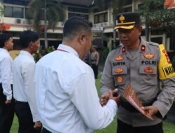 Apel Jam Pimpinan Dirangkaikan dengan Pemberian Penghargaan di Pimpin Oleh Waka Polres Tabanan