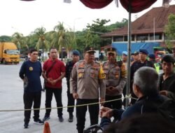 Wakapolda Bali Cek Arus Penyebrangan di Pelabuhan Padang Bai