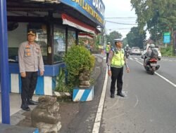 Pastikan Seluruh Pos Terisi Wakapolres Tabanan Cek Personil Strong Point Pagi