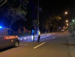 Guna Cegah Gangguan Kamtibmas Polsek Bebandem Gelar Blue Light Patrol