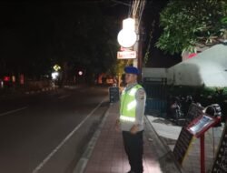 Satuan Polairud Polres Karangasem Blue Light Patrol Himbau Pengunjung Obyek Wisata Candidasa