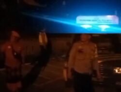 Polsek Padangbai Bersama Pecalang, Intensifkan Kegiatan Blue Light Patrol untuk Jaga Kamtibmas Kondusif di Wilayahnya