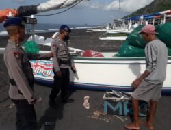 Kaur Bin Ops Polairud Polres Karangasem Pimpin Patroli Himbau Nelayan di Pesisir Pantai Bugbug