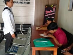 Personil Sat Intelkam Polres Karangasem Berikan Pelayanan Kepada Masyarakat dalam Pembuatan SKCK