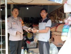 Polsek Mesuji Timur Melalui Bhabinkamtibnas Desa Talang Batu Menerima 1 Pucuk Senpira Dari Masyarakat Setempat.