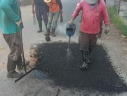 UPT PJJ KAUMAN melaksanakan pemeliharaan jalan ruas TPA -SEGAWE.