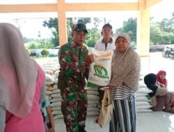 Penyaluran Beras Kepada 926 KPM Oleh Pemerintah Desa Petung Jember 