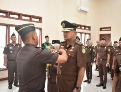 Kajari Bireuen Lantik Kasi Pidum Baru