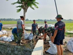 Satgas TMMD ke-120 Kodim 0816/Sidoarjo Laksanakan Normalisasi Sungai di Desa Penambangan