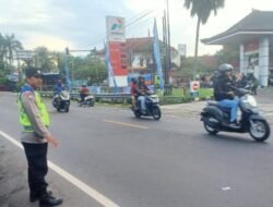 Personil Polsek Kerambitan Strong Point, Layani Masyarakat di Pagi Hari