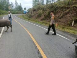 Personel Polsek Linge Laksanakan upaya Preventif Patroli Dialogis jelang Hari Raya Idul Adha 1445 H tahun 2024