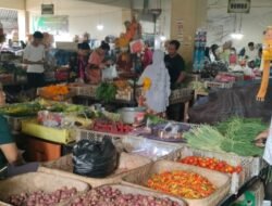 Unit II Bidang Ekonomi Sat Intelkam Polres Karangasem Monitoring Harga Sembako di beberapa Pasar di Kabupaten Karangasem