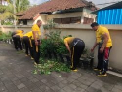 Kapolsek Seltim Pimpin Olah Raga Pagi, dan Sabtu Bersih, Anggota Harus Sehat, Bugar dan Betah dalam Menjalankan Tugas