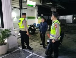 Polsek Selemadeg Optimalkan Giat Blue Light Patrol Malam Hari