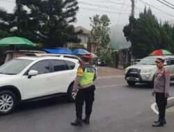 Sukseskan KTT WWF Ke – 10, Kapolsek Baturiti Pimpin Personil Polsek Baturiti Amankan Tempat Wisata