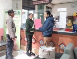 Bhabinkamtibmas Desa Baturiti Sambang ke Desa Binaannya, Sampaikan Pesan Kamtibmas