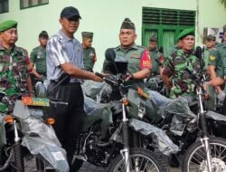 Secara Simbolis, Dandim 0830/Surabaya Utara Serahkan Motor Dinas