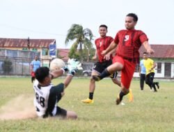 Malaka United FC (Medco) Tumbangkan Jurnalis FC dengan Skor 5-3 di Stadion Mon Siekureng