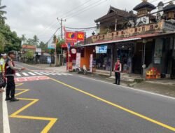 Berikan Pelayanan Prima Personil Polsek Abang Laksanakan Giat Gatur Lalin