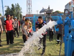 Hari Bhayangkara 78 Polres Buleleng Berikan Fasilitas Air Bersih Kepada Masyarakat