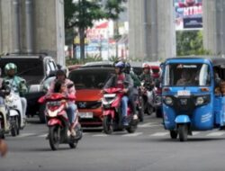 Jadi Biang Macet, Regulasi Bajai Jadi Pertanyaan Besar Bagi Kalangan Masyarakat Sekitar