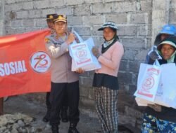 HUT Bhayangkara ke 78, Polsek Kubu Polres Karangasem Salurkan 60 Bantuan Paket Sembako Kepada Warga Kurang Mampu